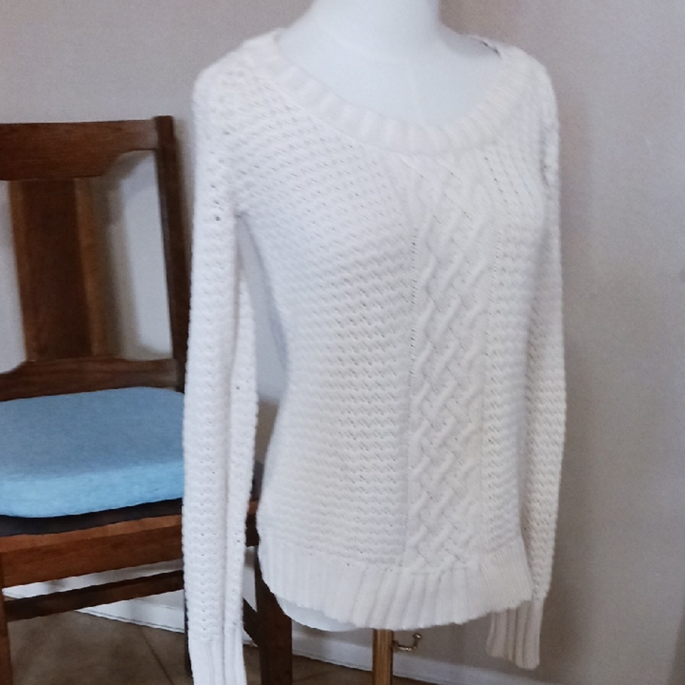 Old Navy Cream Cable Knit Sweater